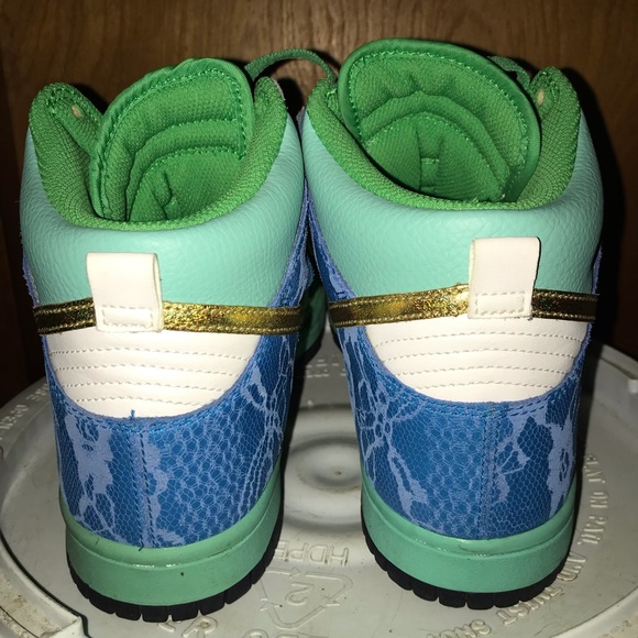 Green blue and yellow Hi-top Nike - Picture 4 of 8
